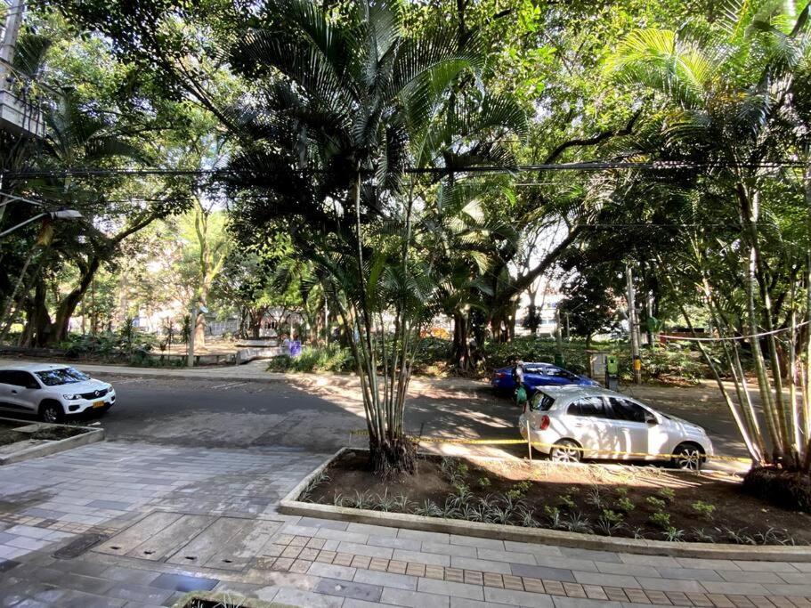 Prime Laureles Location With Air Conditioning Medellin Exterior photo