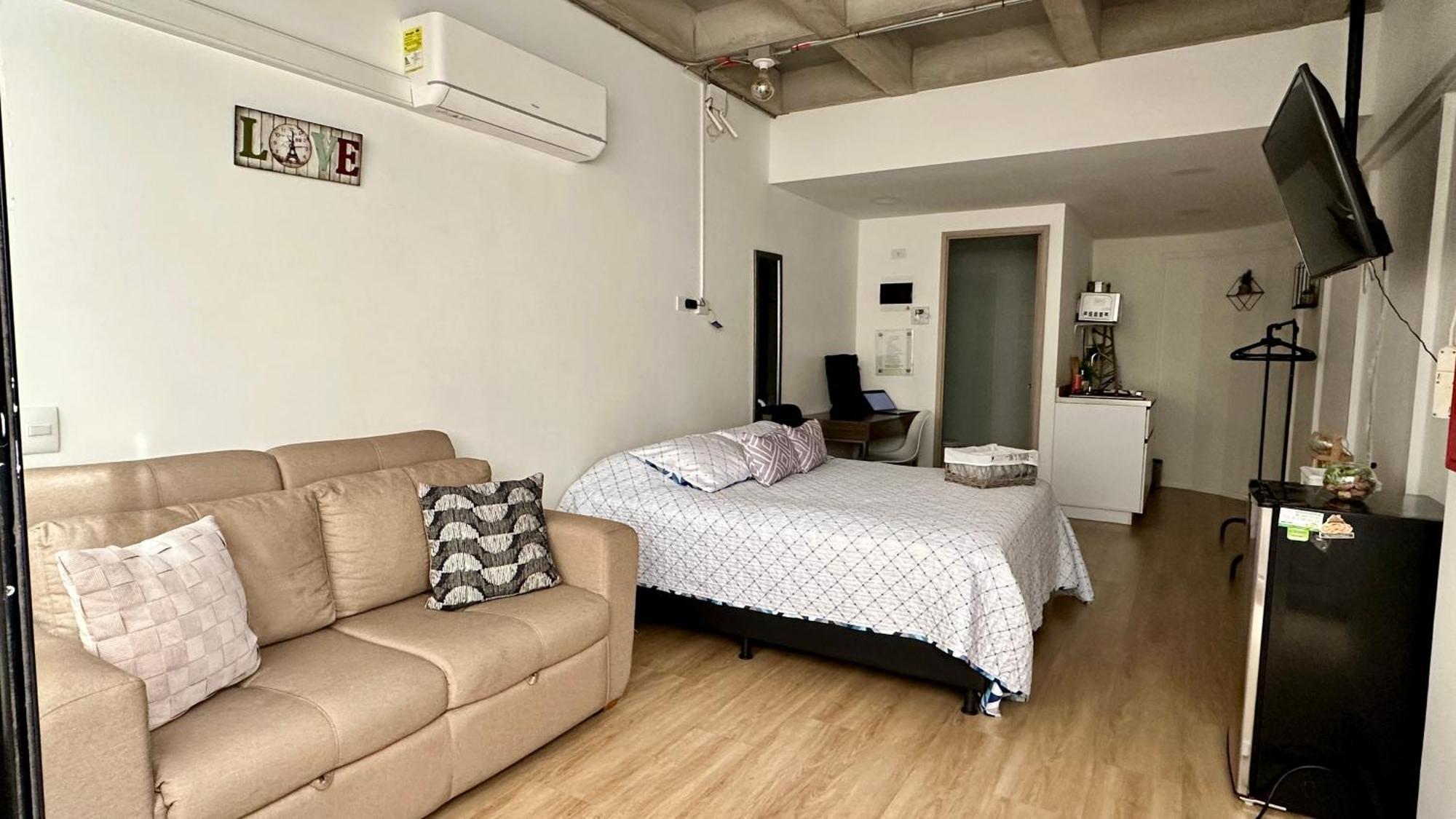 Prime Laureles Location With Air Conditioning Medellin Exterior photo